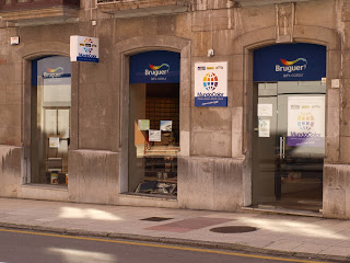 Fachada de la Tienda MundoColor de Oviedo en el Directorio de Empresas del Elefante Azul de Avilés