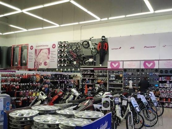 Interior de la tienda Norauto de Parque Astur en el sitio web de los Centros de lavado de coches Elefante Azul de Avil&eacute;s