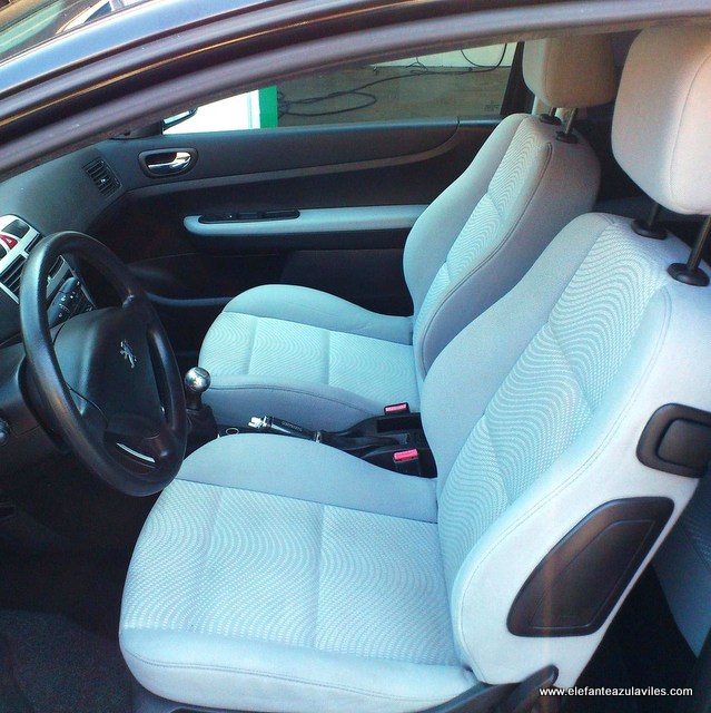 Así quedó el interior después del detallado de Frank Car Detail