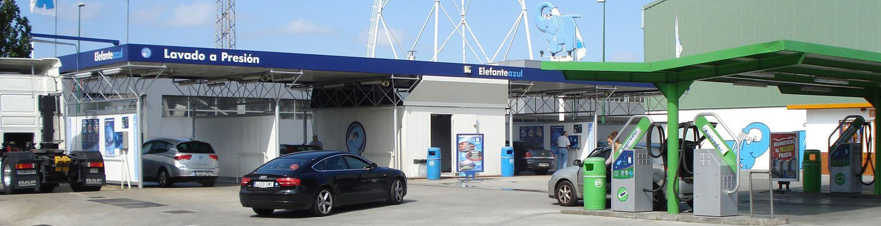 Centro de lavado y detallado de coches Elefante Azul de la Ría de Avilés.